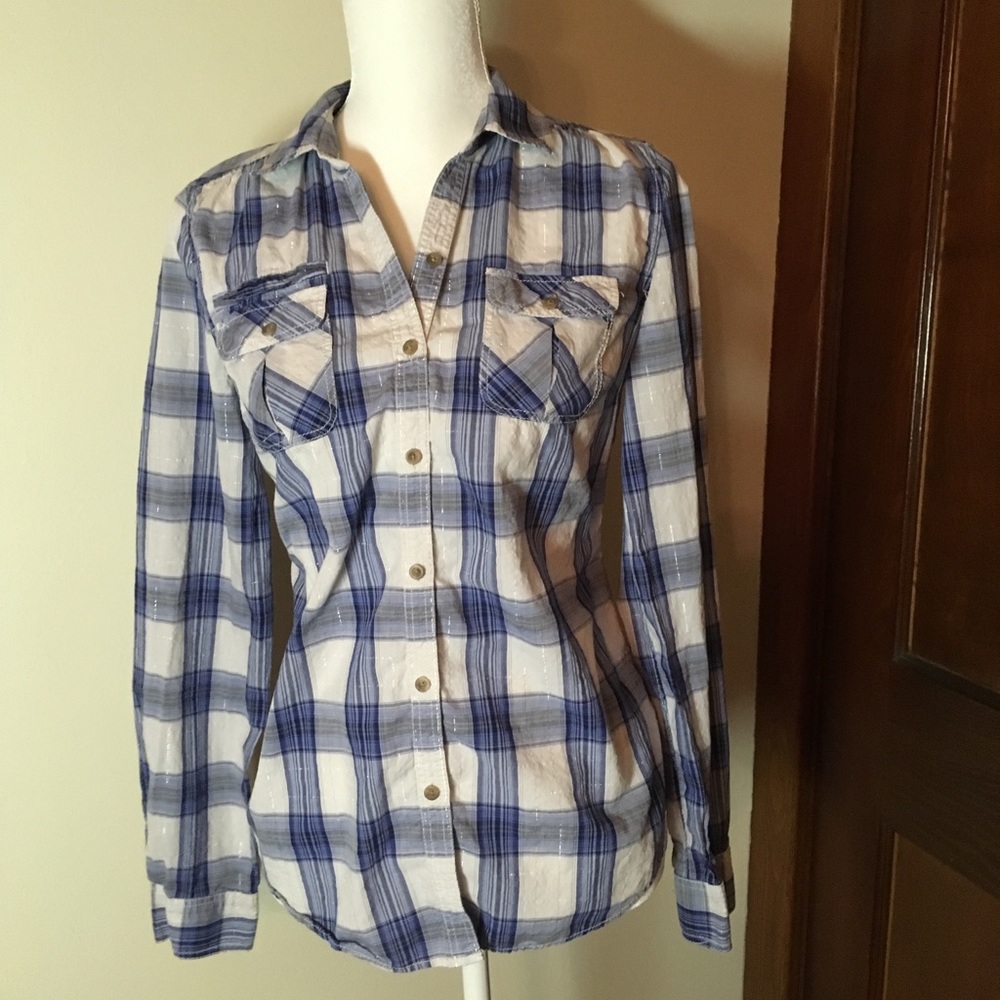 Express plaid look with silver thread Size Small